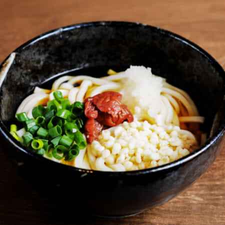 冷やし梅おろしうどん / Chilled Udon with Ume & Grated Radish｜池袋でたこ焼きのデリバリーならたこ焼 元祖どないや池袋店