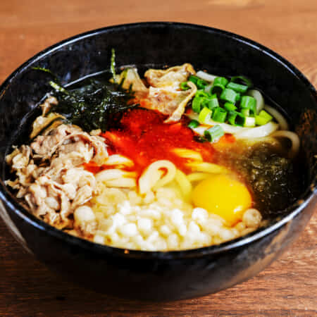 むねひろうどんレッド / Spicy Specialty Munehiro Udon｜池袋でたこ焼きのデリバリーならたこ焼 元祖どないや池袋店