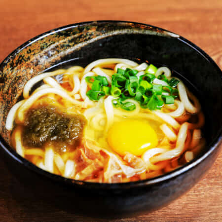 月見うどん / Udon with Egg｜池袋でたこ焼きのデリバリーならたこ焼 元祖どないや池袋店